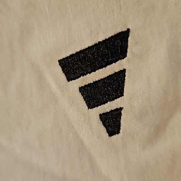 NWT ADDIDAS cotton tee. NWT L - Picture 7 of 7